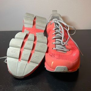 On Cloud Cloudsurfer Cloudtec Running Sneakers